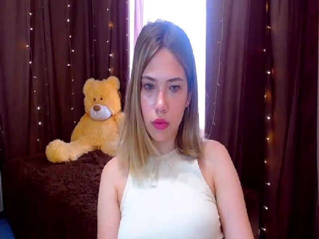 Live sex webcam photo for LovellyRima__ #252746877