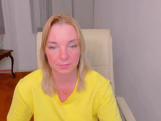 Live sex webcam photo for ReganLovely #255619257