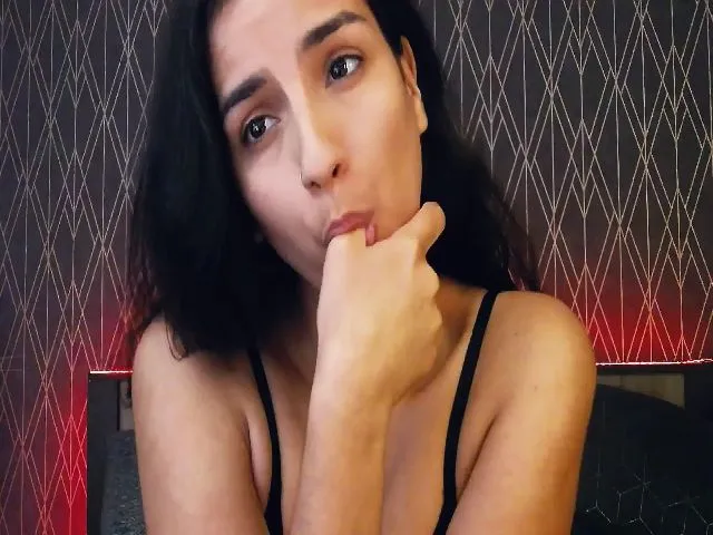 Live sex webcam photo for XDaphneMoss #253861406