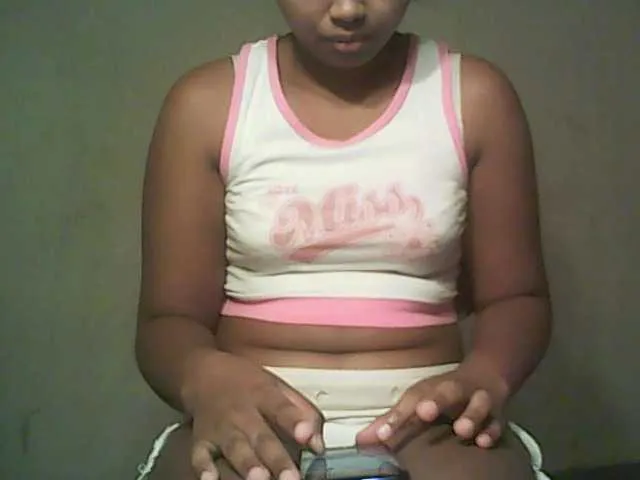 Live sex webcam photo for Mayah1 #248585003