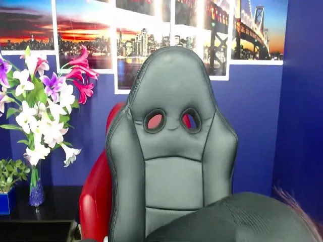 Live sex webcam photo for Infernalsexx #265147328