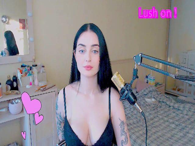 Live sex webcam photo for sunshinebabee #254972891
