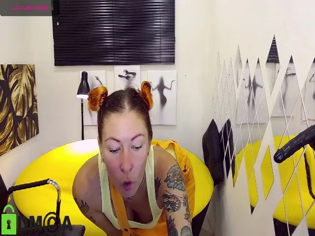 Live sex webcam photo for MarvelousLilu #262653657