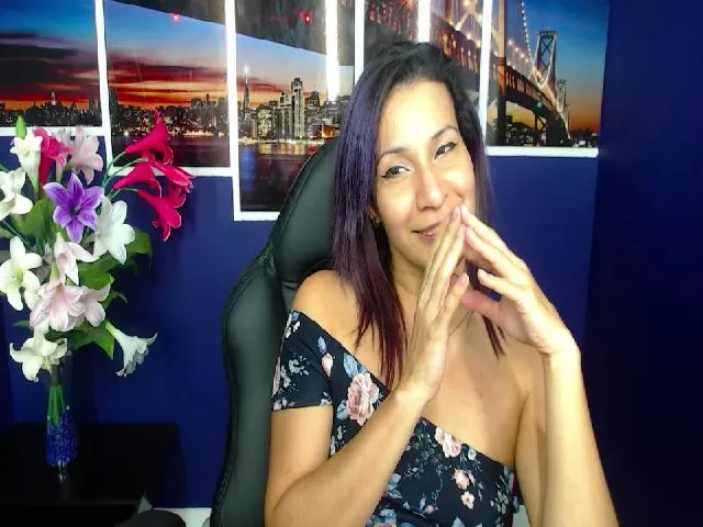 Live sex webcam photo for Infernalsexx #262493923