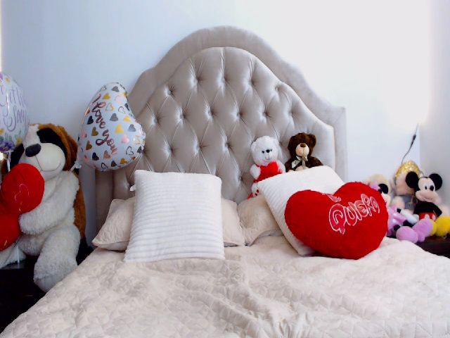 Live sex webcam photo for Sofiaprada1 #259661563