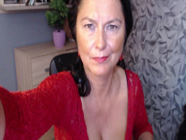 Live sex webcam photo for DESIREellen #259131924