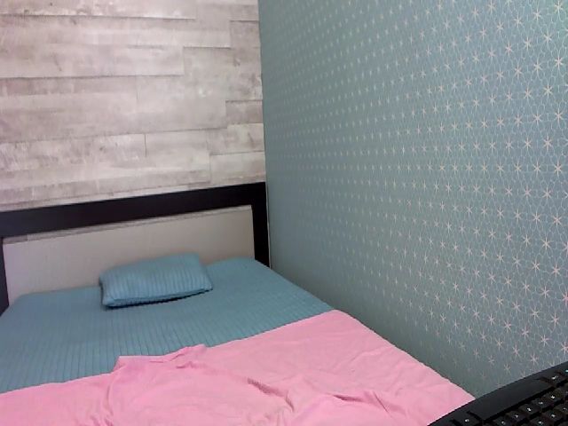 Live sex webcam photo for HugeBoobsErin #260420204