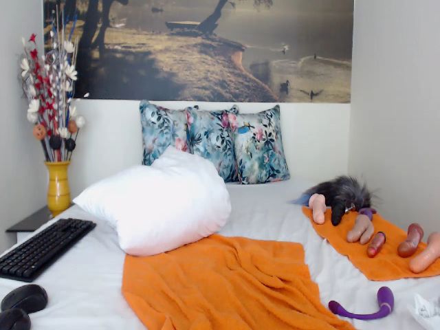 Live sex webcam photo for AikoTailor #287876511