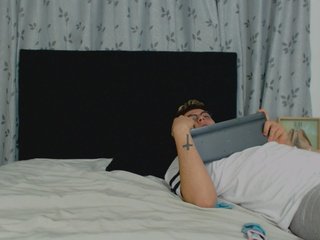 Live sex webcam photo for sporty-dark #240707350