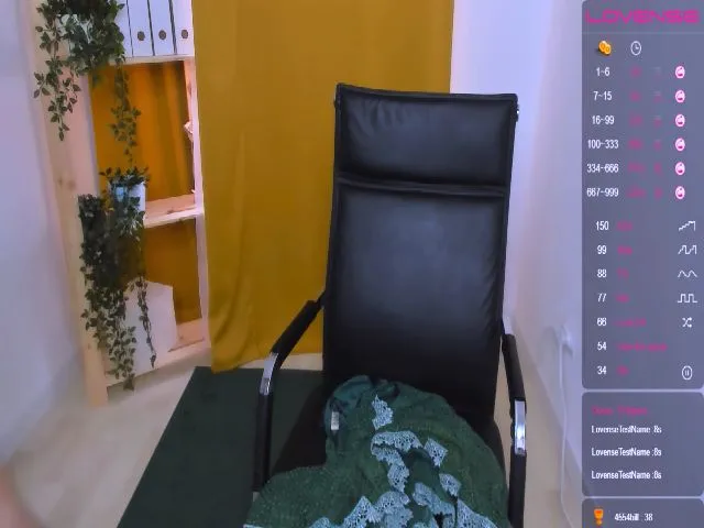 Live sex webcam photo for Deca_dance #261957643