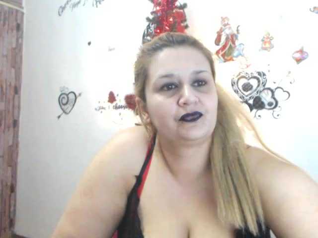 Live sex webcam photo for RoseBBW #240938147