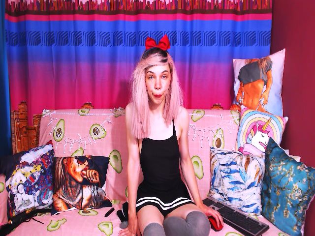 Live sex webcam photo for Lolly_Goddess #258133419