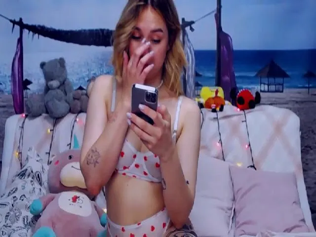 Live sex webcam photo for AlisMonrov18 #255532283