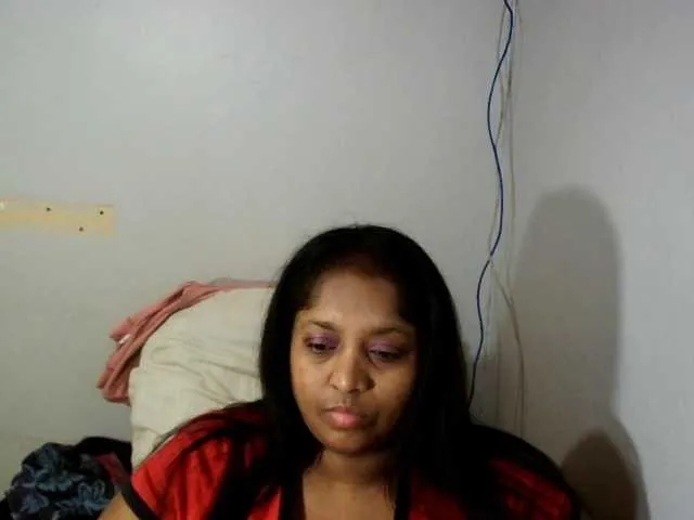 Live sex webcam photo for Indiantasha #287986087
