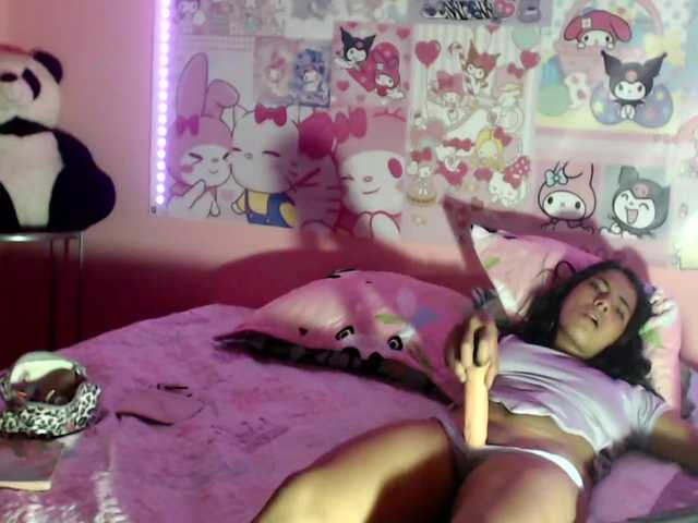 Live sex webcam photo for marilyn-eas #253508087