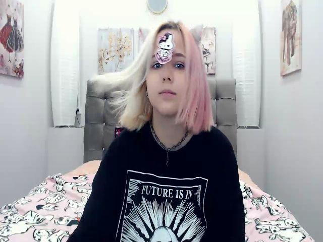 Live sex webcam photo for Helokit #255892451