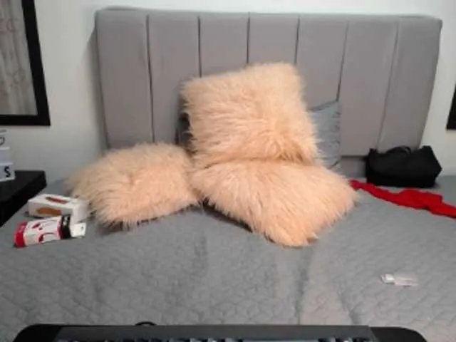 Live sex webcam photo for bigassnolimit #258383918