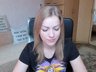 Live sex webcam photo for CherishSia #240708530