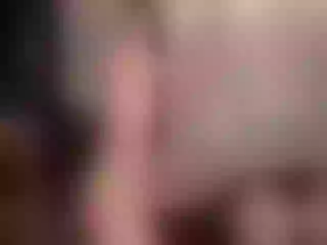 Live sex webcam photo for MaggieBrown_ #254870918