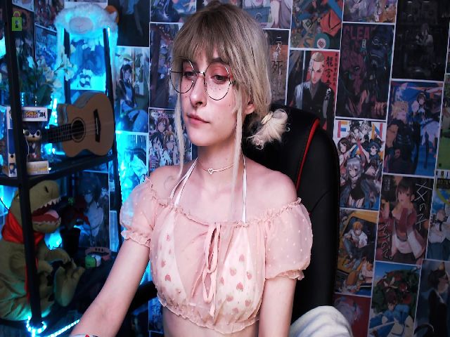 Live sex webcam photo for Manarose27 #257162258