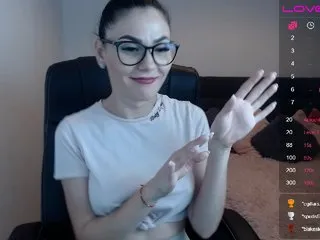 Live sex webcam photo for Evelyn7 #240608367