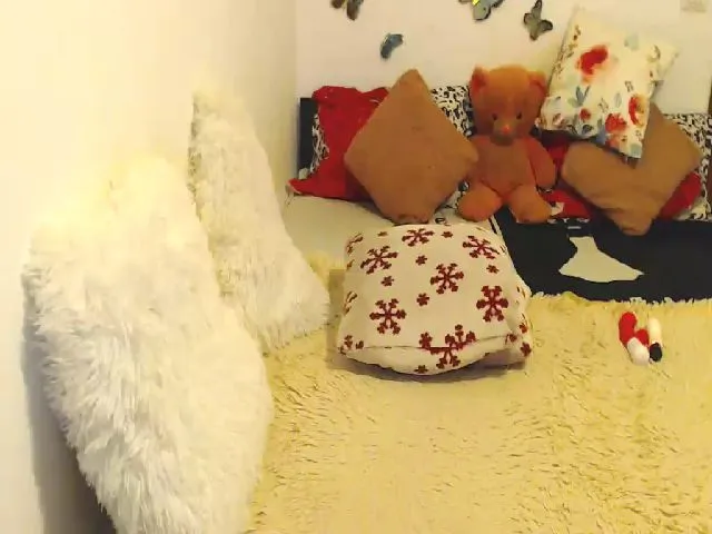 Live sex webcam photo for VerraSweet4U #258412564