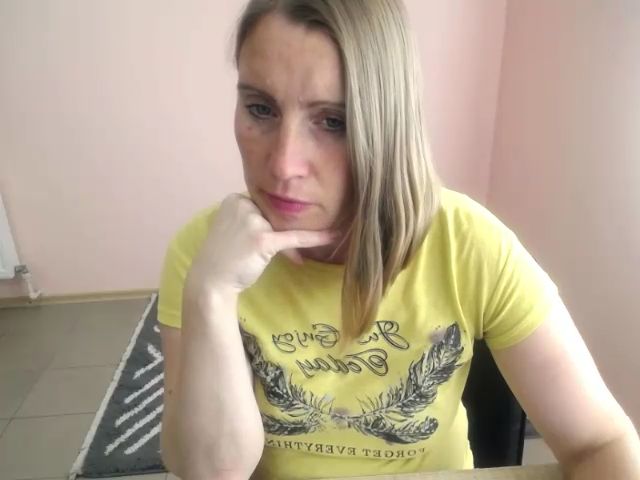 Live sex webcam photo for ChloePlay #258111578