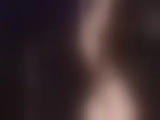Live sex webcam photo for Miah_Peach #251778120