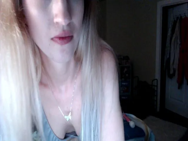 Live sex webcam photo for SalaciousKit #258862127