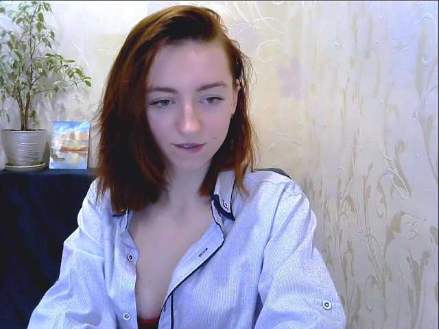 Live sex webcam photo for Lorrain9 #241200777