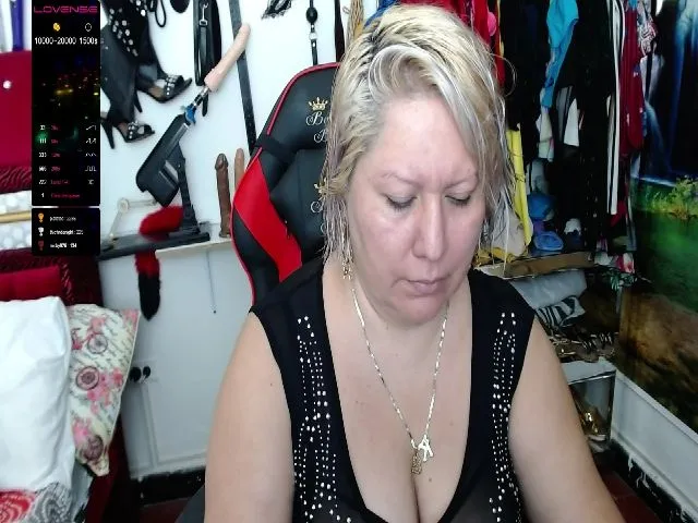 Live sex webcam photo for Brenda_becker #261648284
