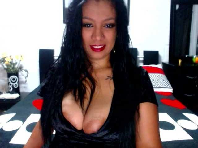 Live sex webcam photo for DIVASEX99 #249340669