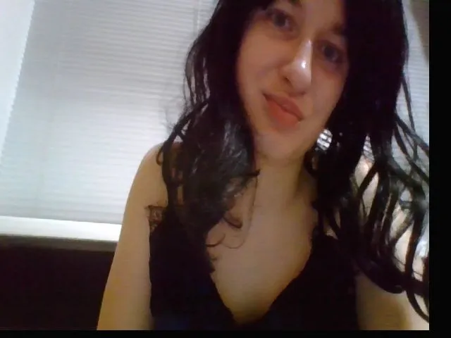 Live sex webcam photo for MagikBaby #255429162