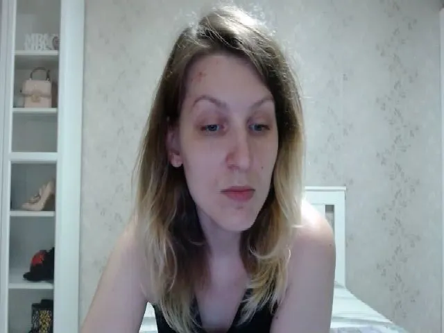 Live sex webcam photo for GlamyWife #261061111