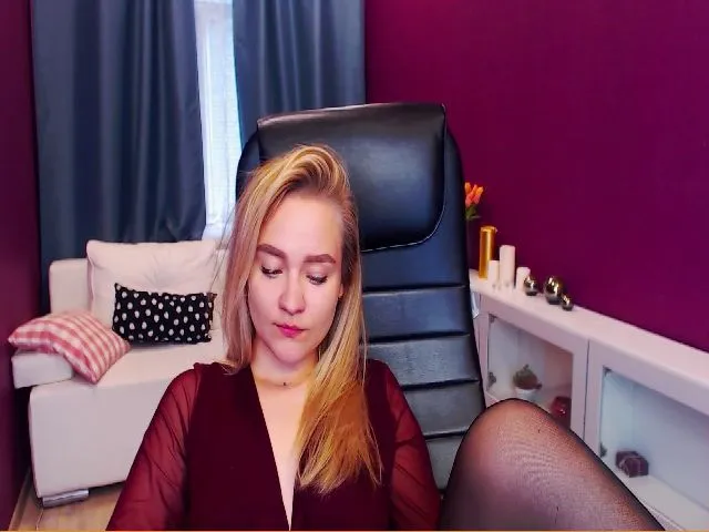 Live sex webcam photo for Kara_Smith #260473912