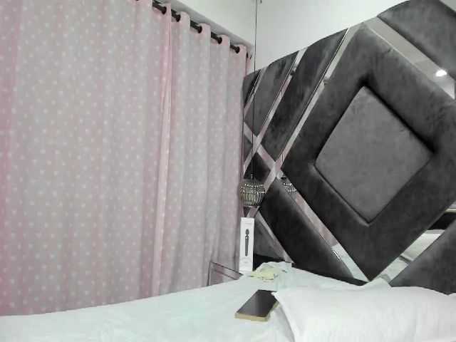 Live sex webcam photo for Violeta_aroca #287856761