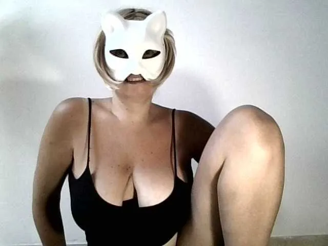 Live sex webcam photo for laslizaza #253761653