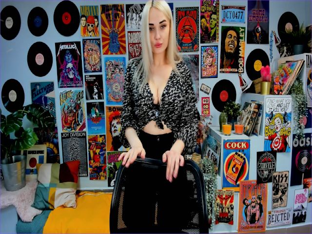 Live sex webcam photo for EvaRame #262072910