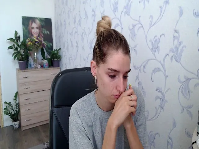 Live sex webcam photo for Springibabby #259084142