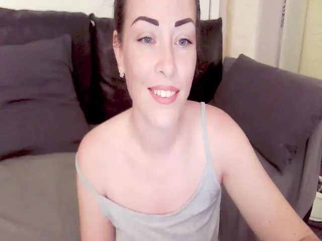 Live sex webcam photo for AngieBaby_77 #260647686