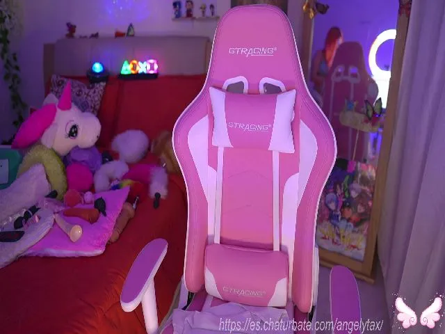 Live sex webcam photo for Angelytaxx #256661020