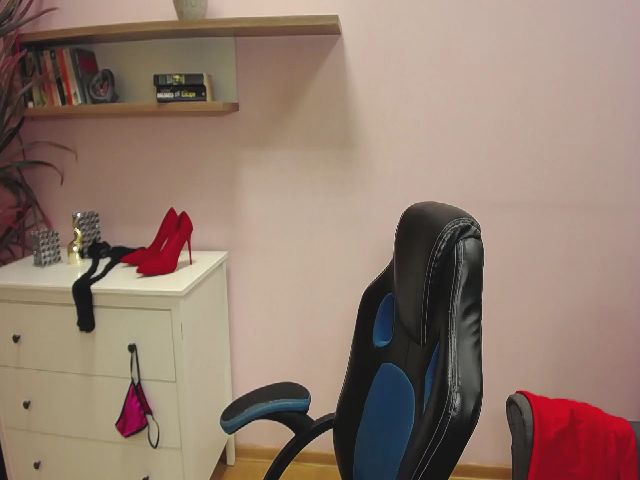 Live sex webcam photo for SOFIExMFC #254166556