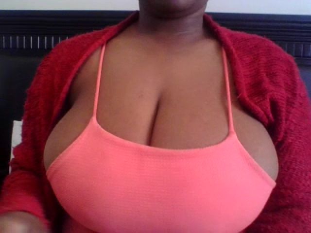 Live sex webcam photo for TheMajestibbb #261304007