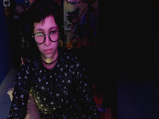 Live sex webcam photo for umaru_michae #253338481