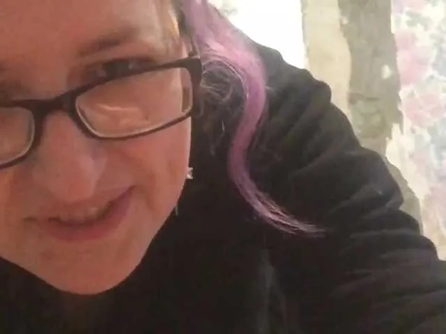 Live sex webcam photo for HolyAgata #240960565