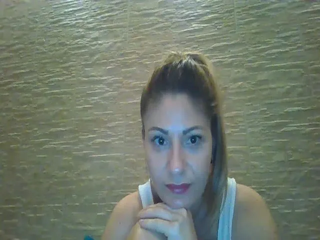 Live sex webcam photo for Kiley5 #256471265