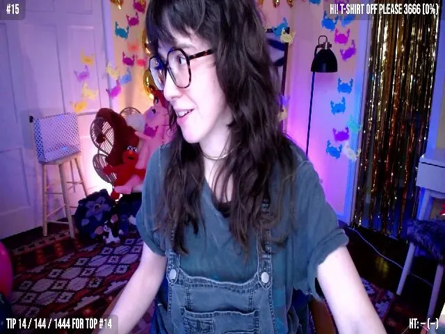 Live sex webcam photo for Yarrow #253635951