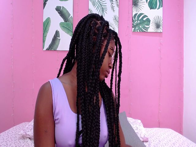 Live sex webcam photo for Connywells #253096109