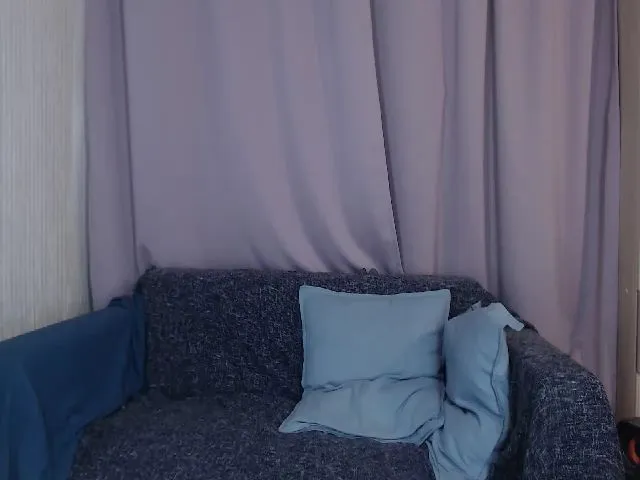 Live sex webcam photo for HotSwJenna #260434640