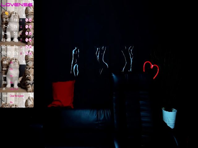 Live sex webcam photo for LiliManchest #259407857